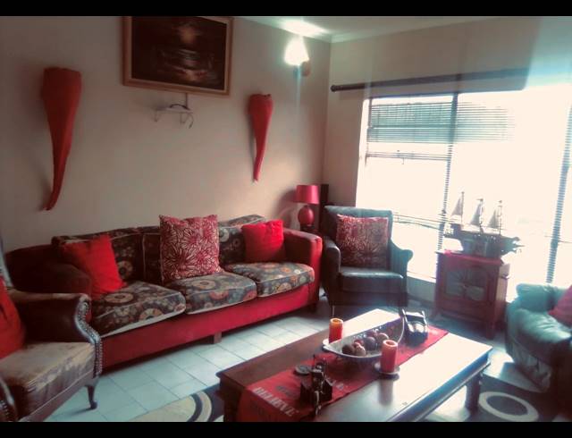 5 BEDROOM HOUSE FOR SALE IN DERSLEY